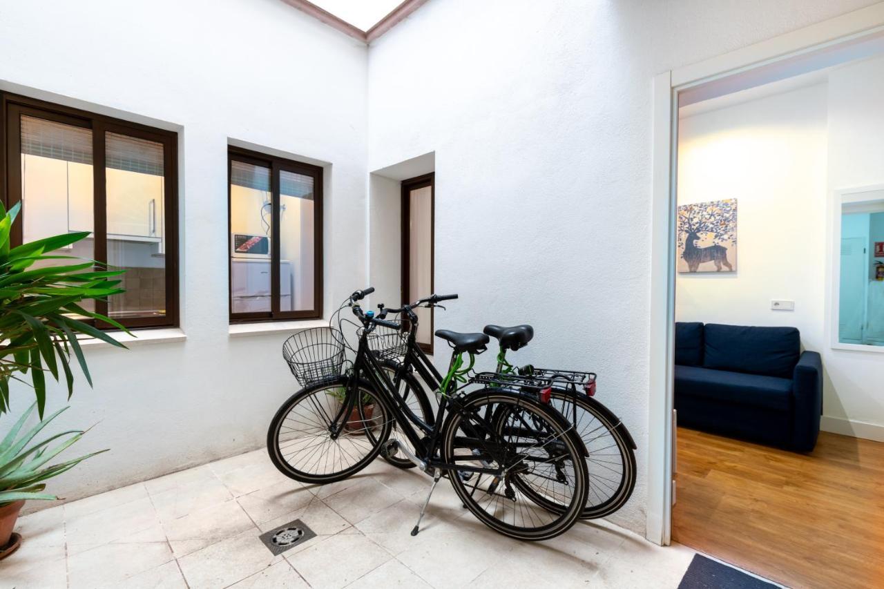 Holi-Rent Gonzalez Cuadrado Apartment Seville Ngoại thất bức ảnh