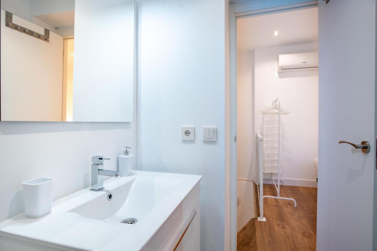Holi-Rent Gonzalez Cuadrado Apartment Seville Ngoại thất bức ảnh
